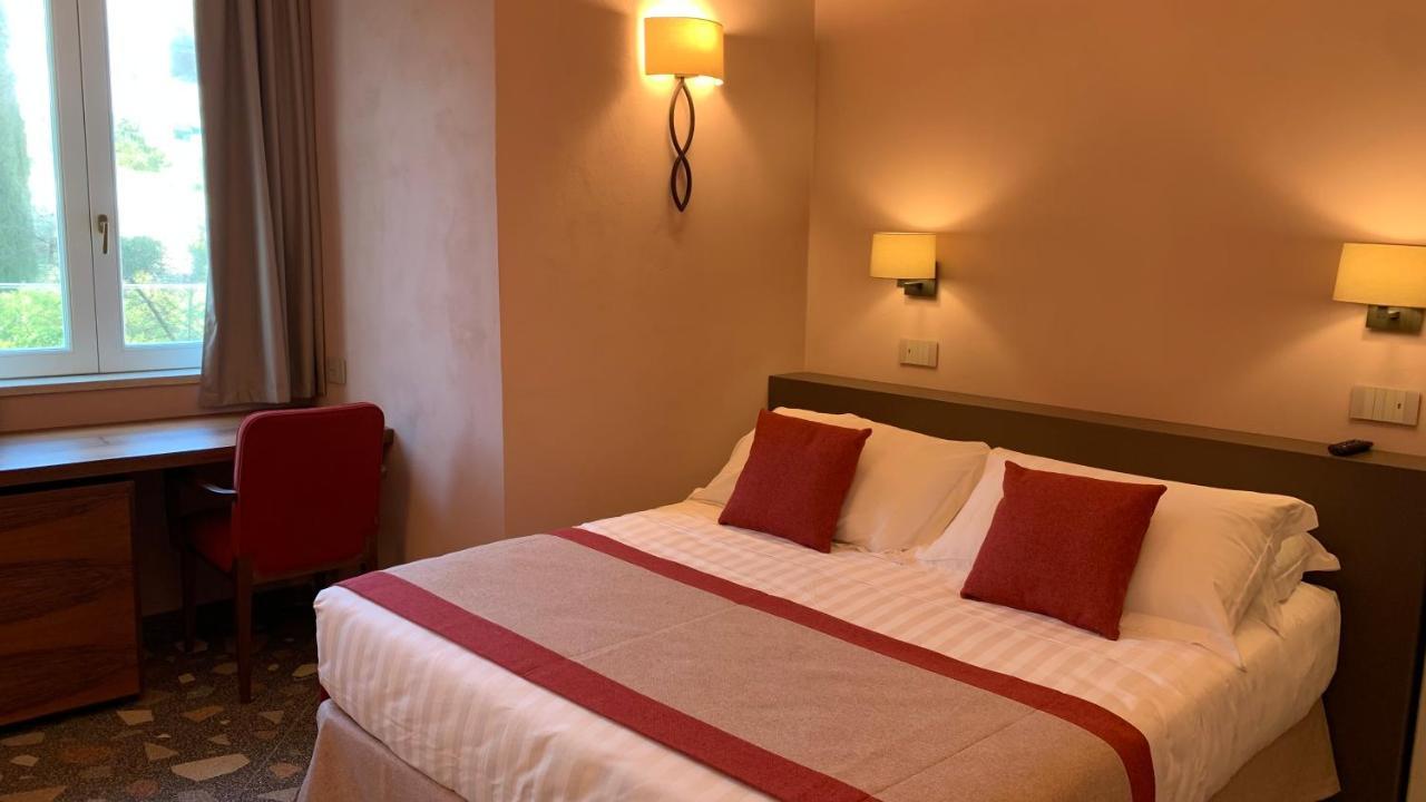 Dimora Del Leone Gaeta Bed and Breakfast Buitenkant foto