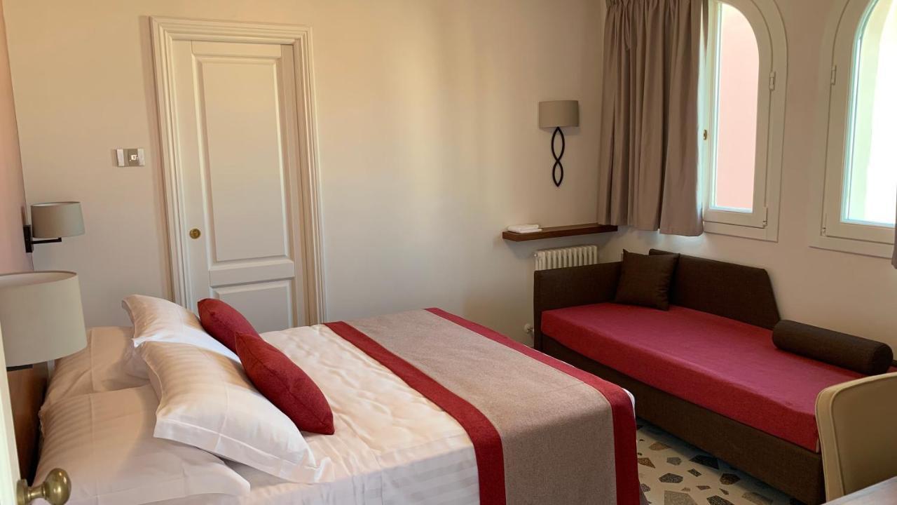 Dimora Del Leone Gaeta Bed and Breakfast Buitenkant foto