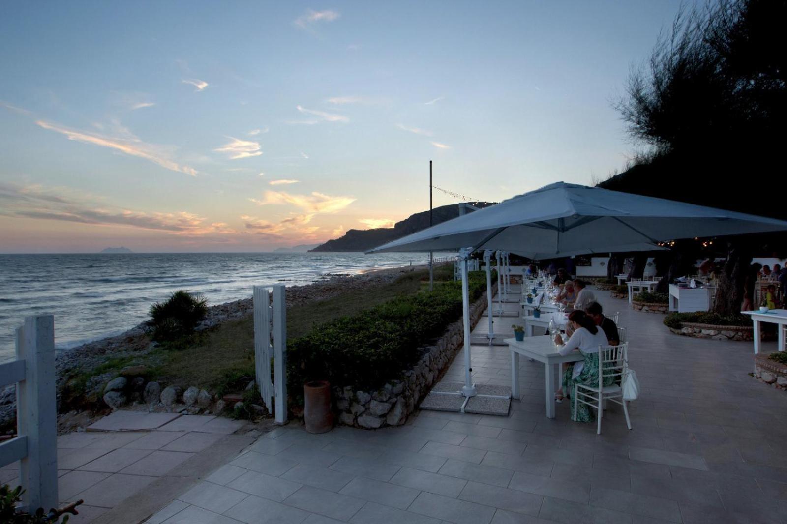 Dimora Del Leone Gaeta Bed and Breakfast Buitenkant foto